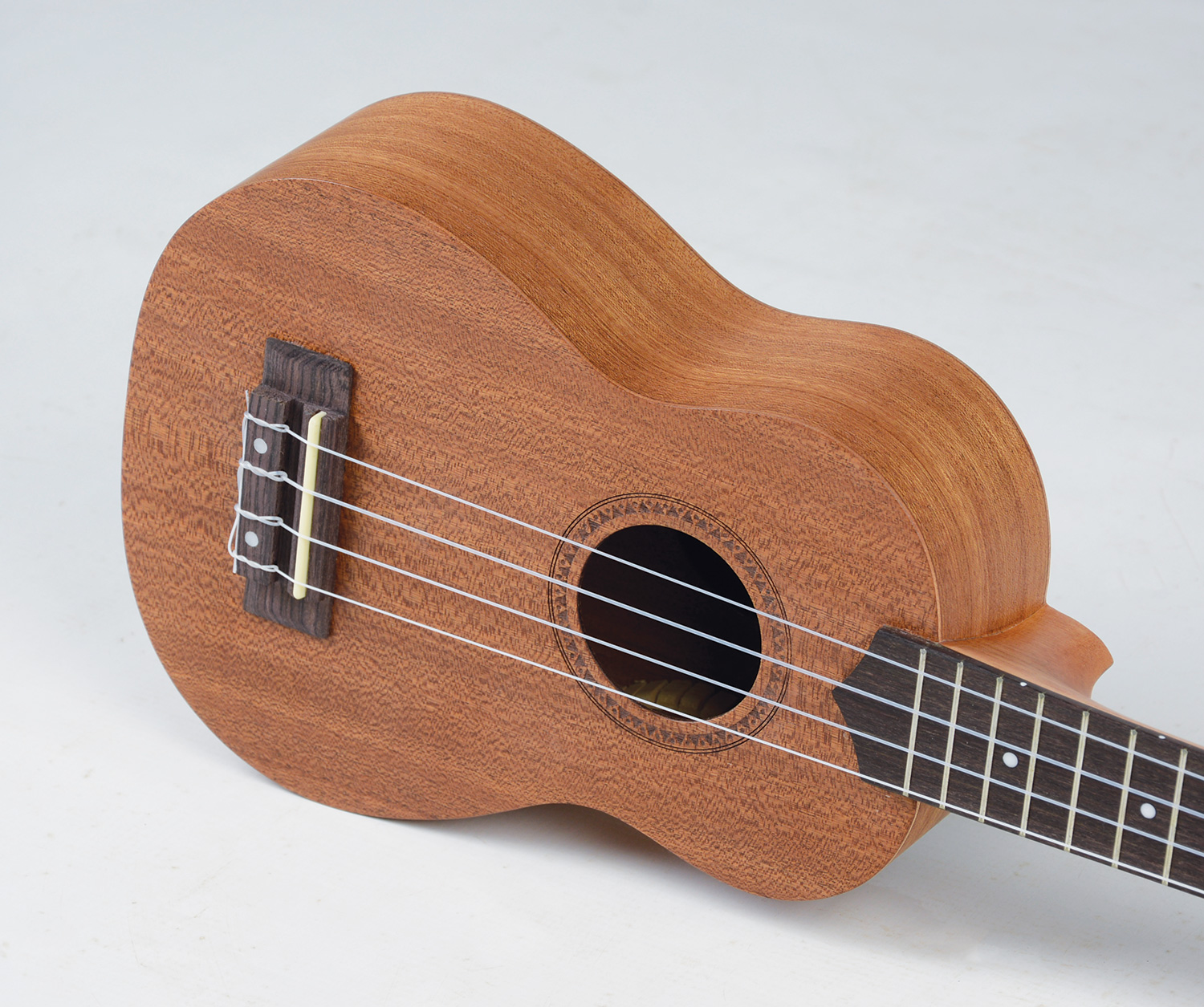 Ukulele Strinberg Soprano UK06S MGS Fosco Com Capa 9115